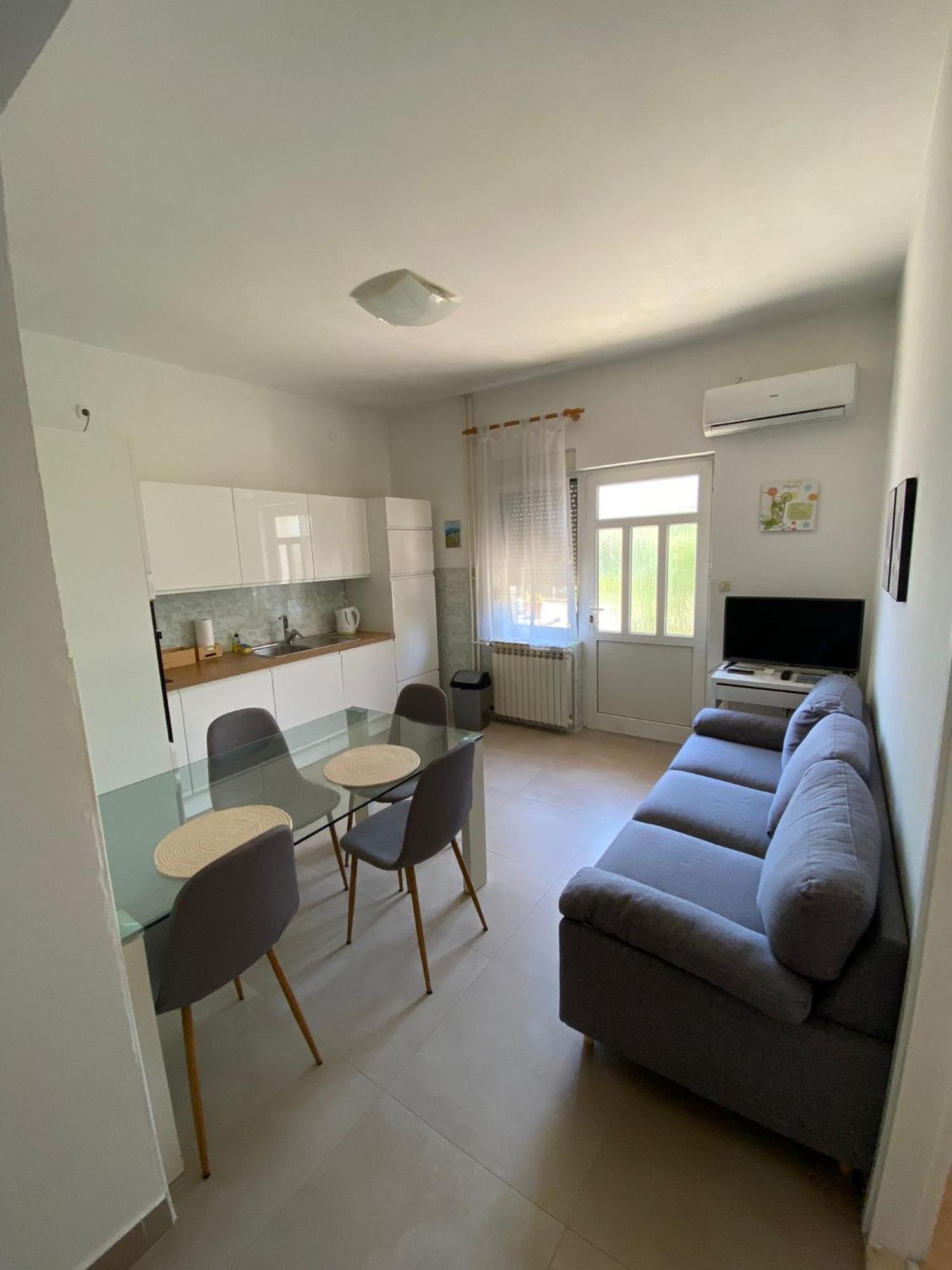 Marin Apartment *